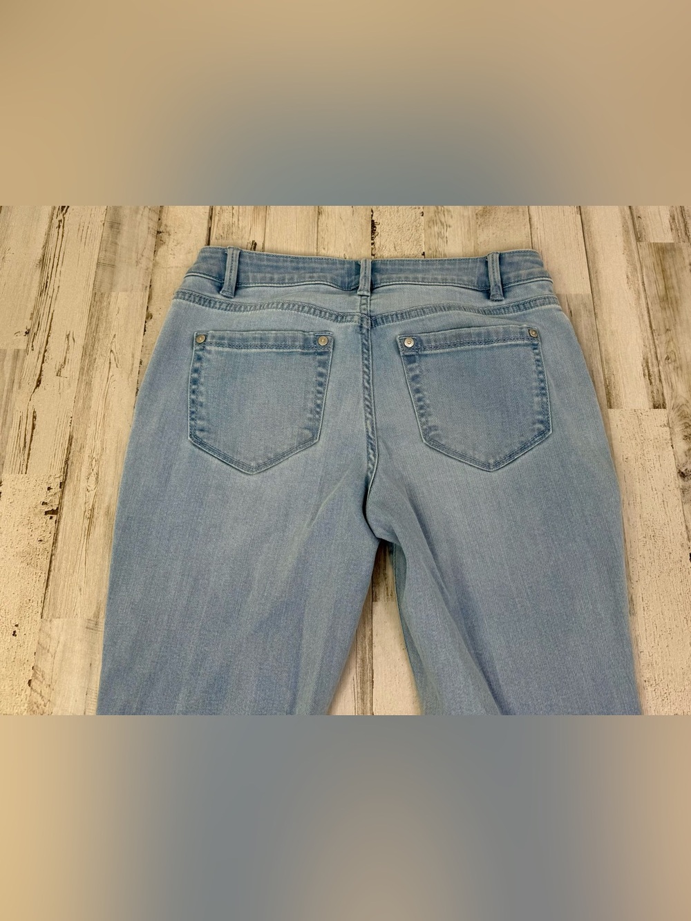 J Jill Cropped Blue Denim Jeans 4P (29x23) Light Wash Button Closure - Picture 11 of 12